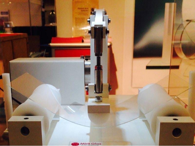 Synglas inom industrin – behov av specialanpassade glas